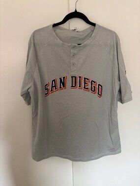 Padres giveaway tshirt size xl